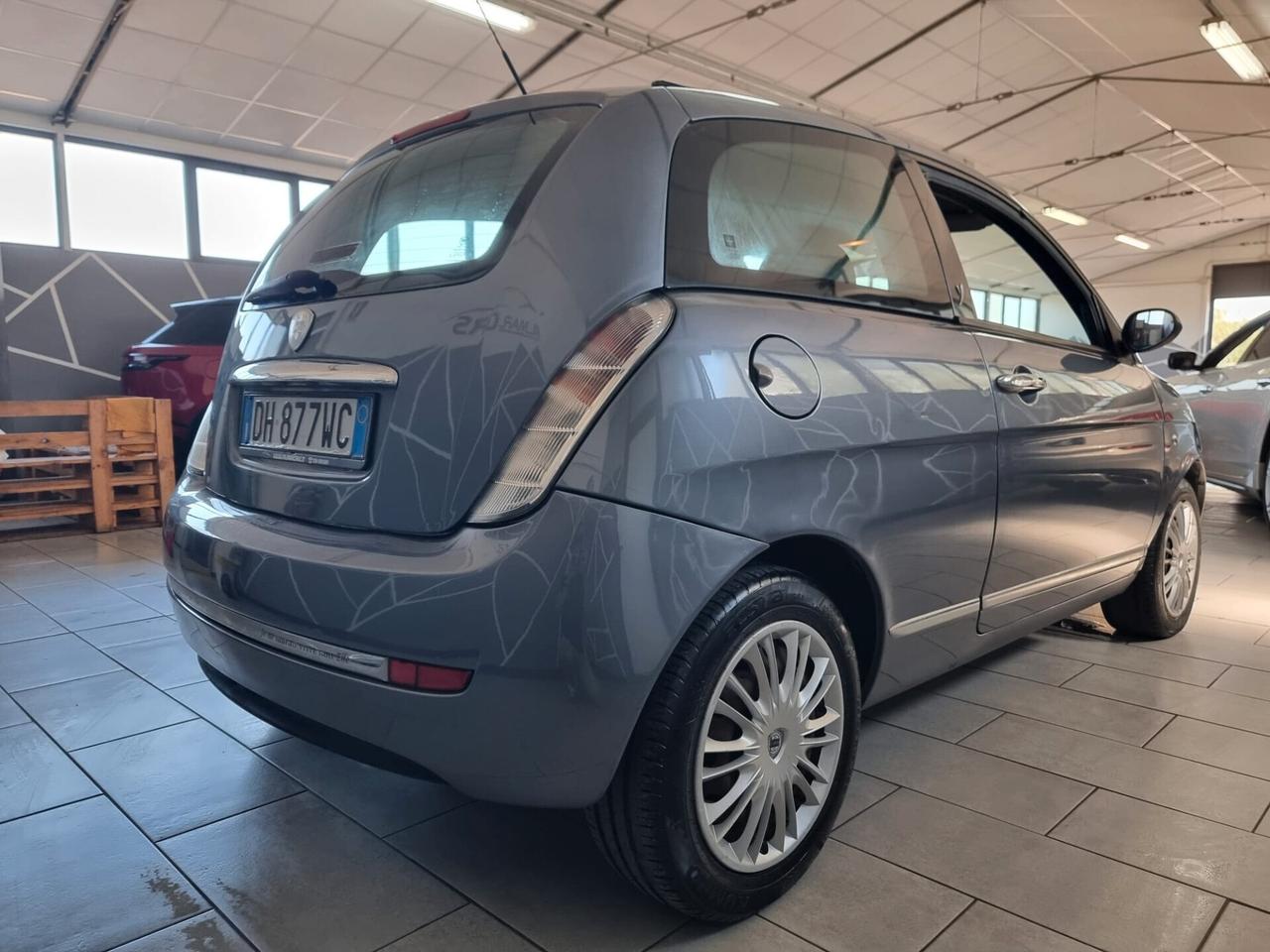 Lancia Ypsilon 1.2 NEOPATENTATI
