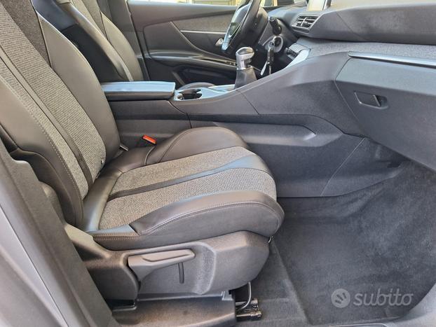 Peugeot 3008 , 1.5 DCI 130cv. Modello Allur