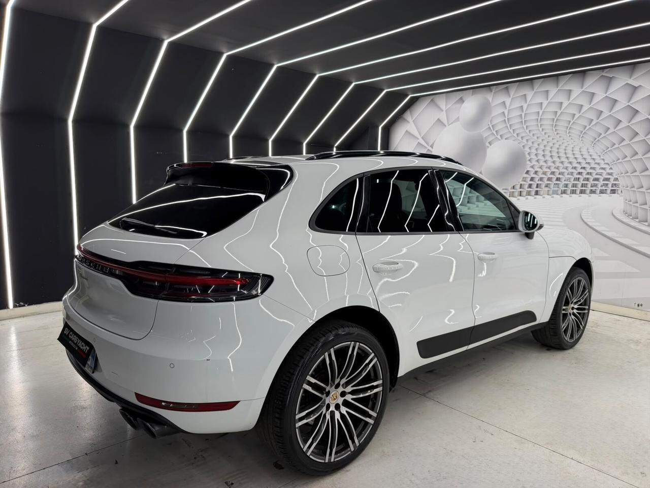 Porsche Macan 2.0 245CV PDK-IPER FULL-KM CERTIFICATI-12 MESI GARANZIA-GOMMATA NUOVA 4 STAGIONI-PERMUTE