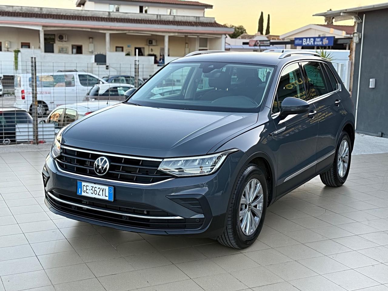 Volkswagen Tiguan 1.5 TSI 150 CV DSG ACT R-Line Garanzia 12 Mesi