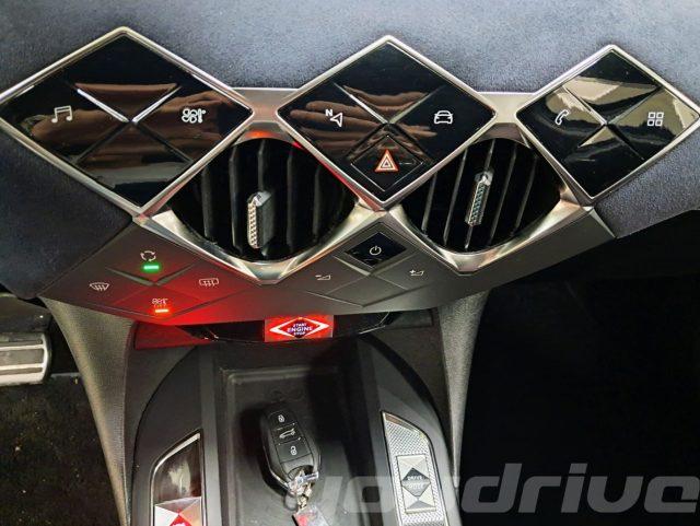 DS AUTOMOBILES DS 3 Crossback BlueHDi 130 aut. Ines De La Fressange KM 98.200