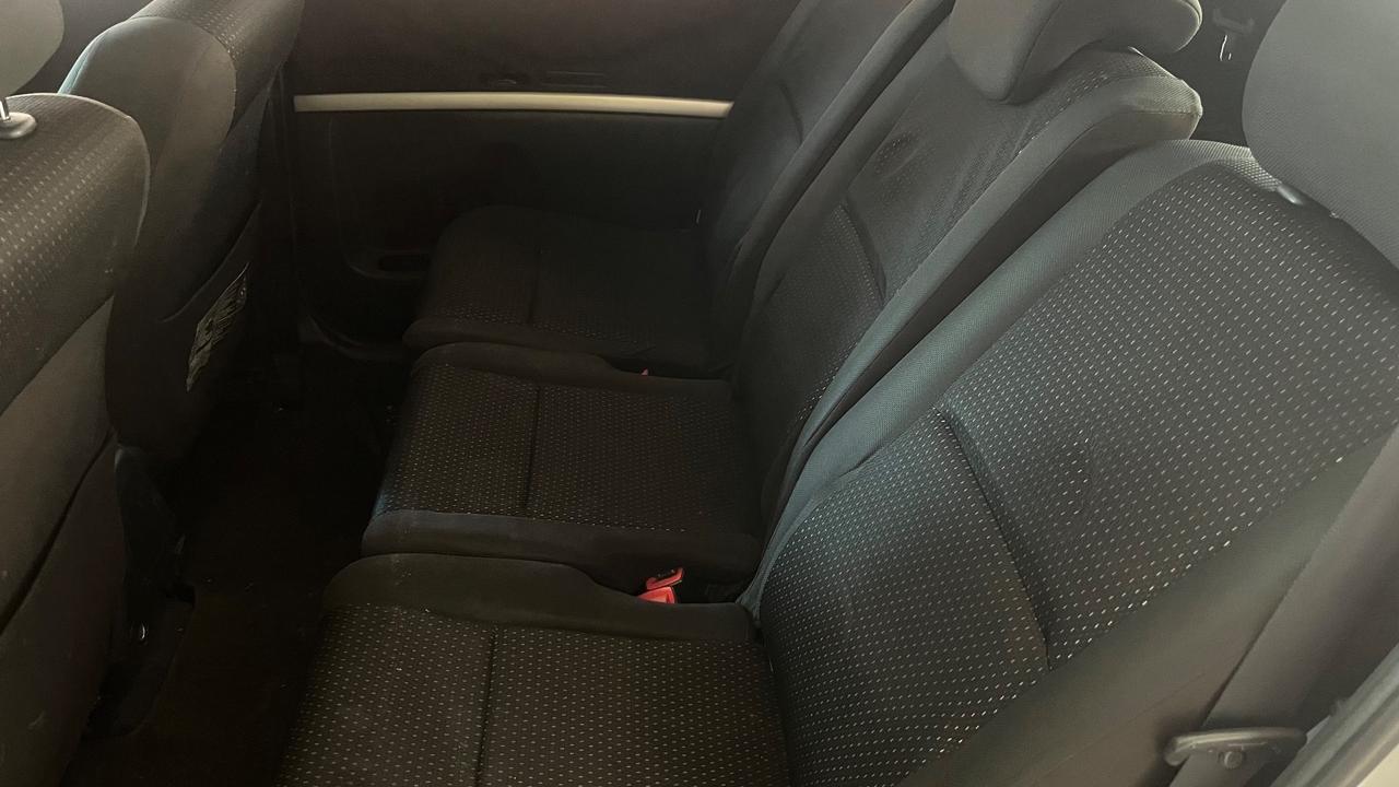 Toyota Corolla Verso 1.8 16V MMT MY'08 7pti