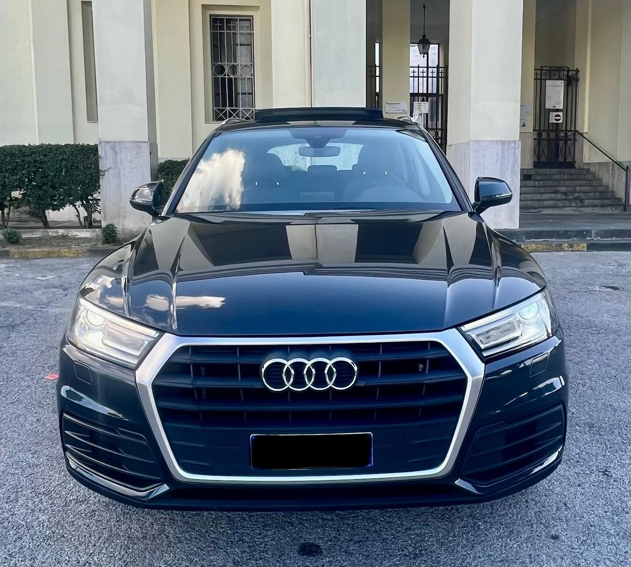 Audi Q5 2.0 TDI 150 CV Acc.Permute