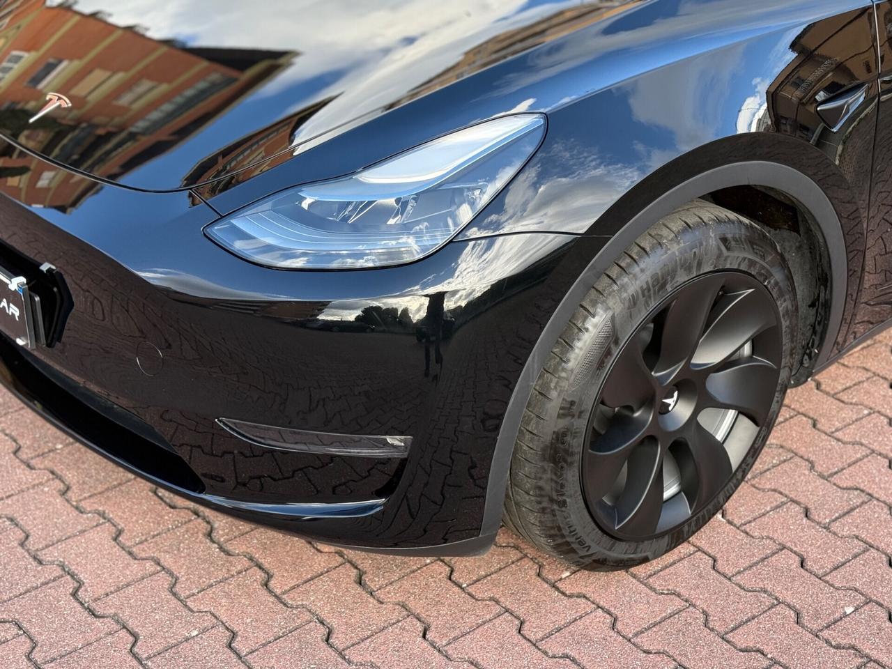 Tesla Model Y Dual Motor Long Range AWD