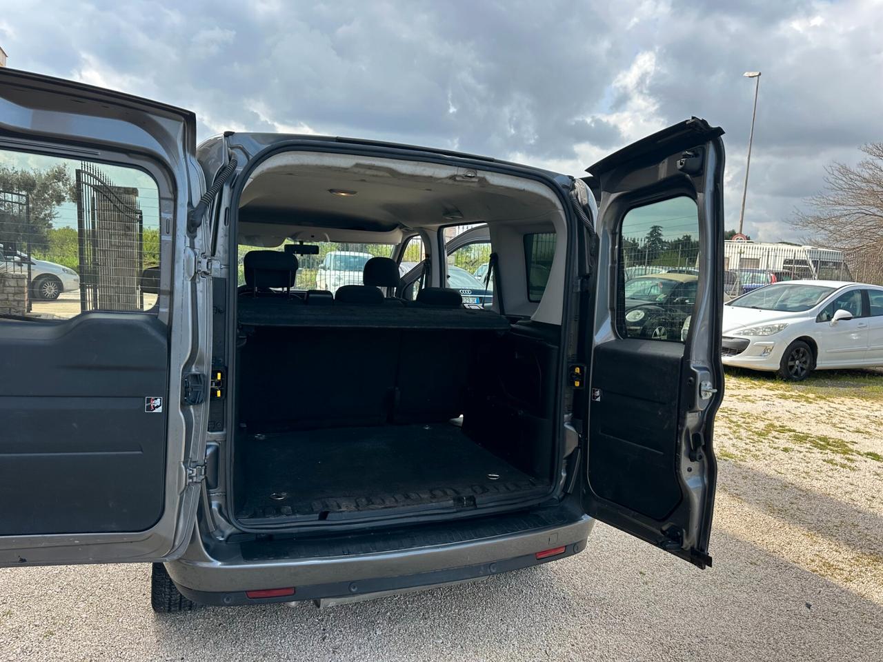 Fiat Doblo Doblò 1.4 T-Jet Natural Power Lounge 2016