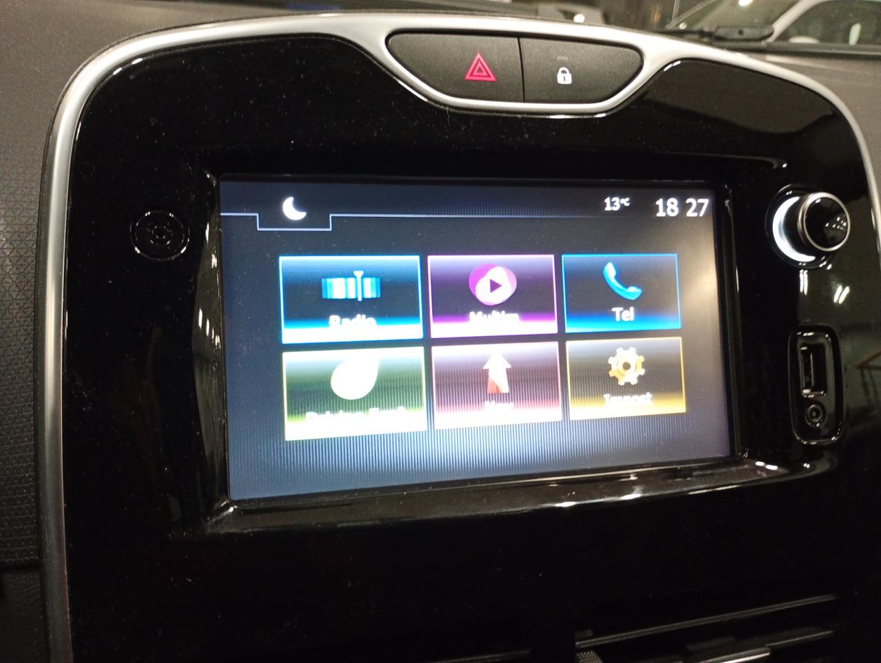 Renault Clio TCe 12V 90CV Start&Stop 5 porte Limited - Neopatentati