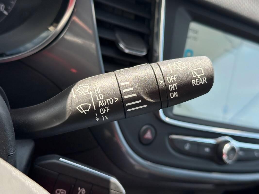 Opel Crossland 1.2 Elegance s&s 110cv con CarPlay