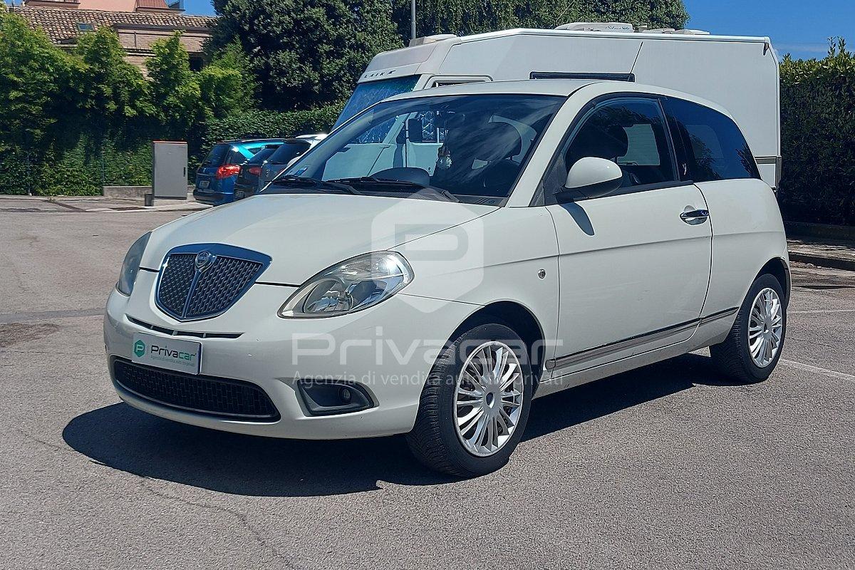 LANCIA Ypsilon 1.3 MJT 75 CV MomoDesign