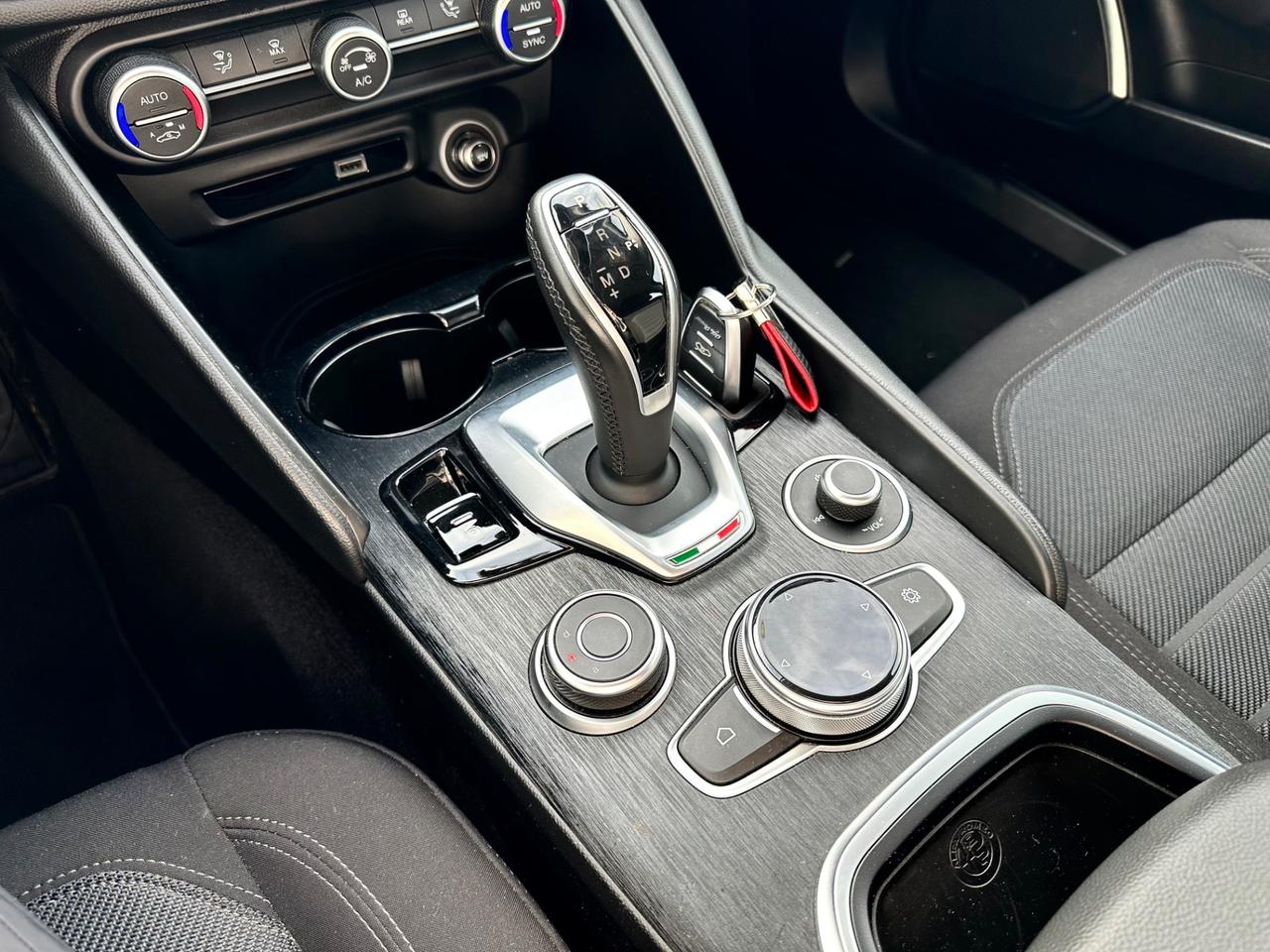 Alfa Romeo Giulia 2.0 Turbo 200 CV AT8 Executive