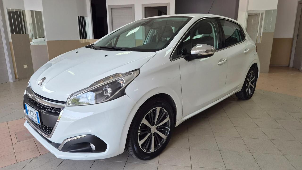 Peugeot 208 BlueHDi 75 5 porte Allure