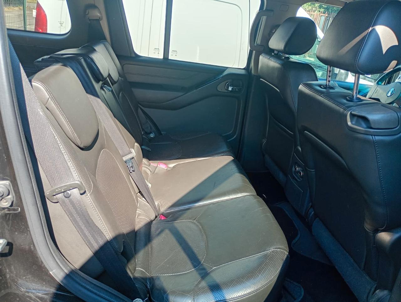 Nissan Pathfinder 2.5 dCi Platinum