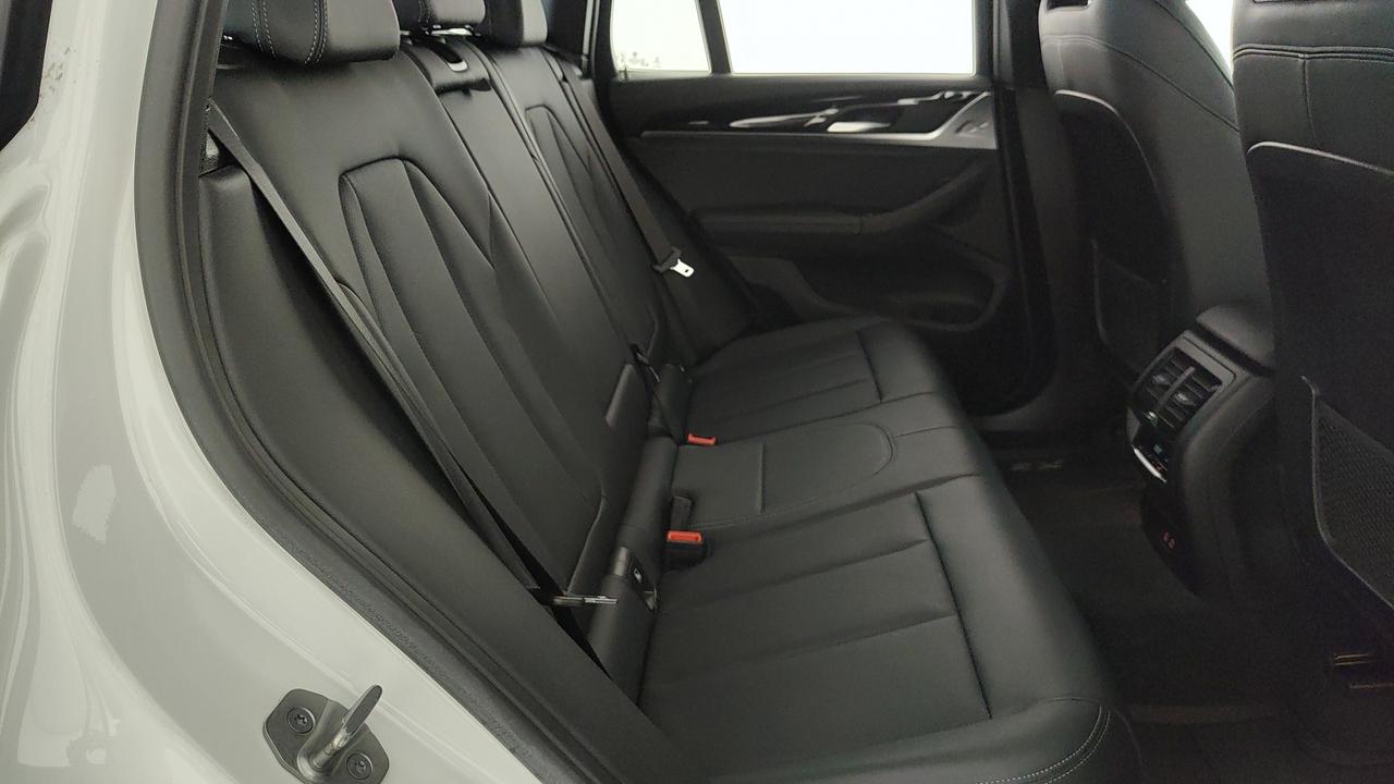 BMW X3 xdrive20d mhev 48V auto
