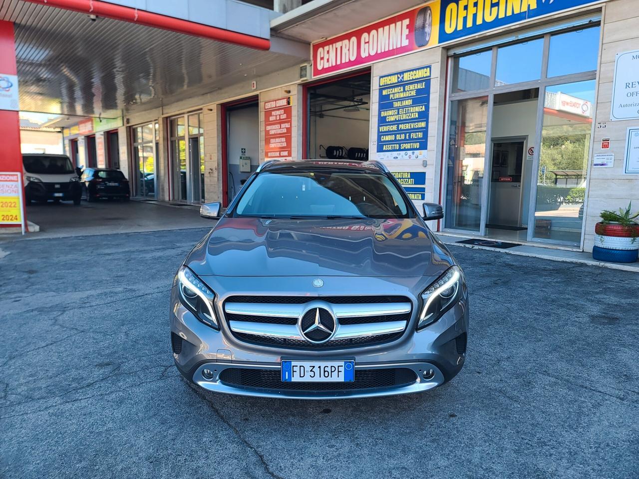 Mercedes-benz GLA 180 d Automatic Premium 2016 PROMO