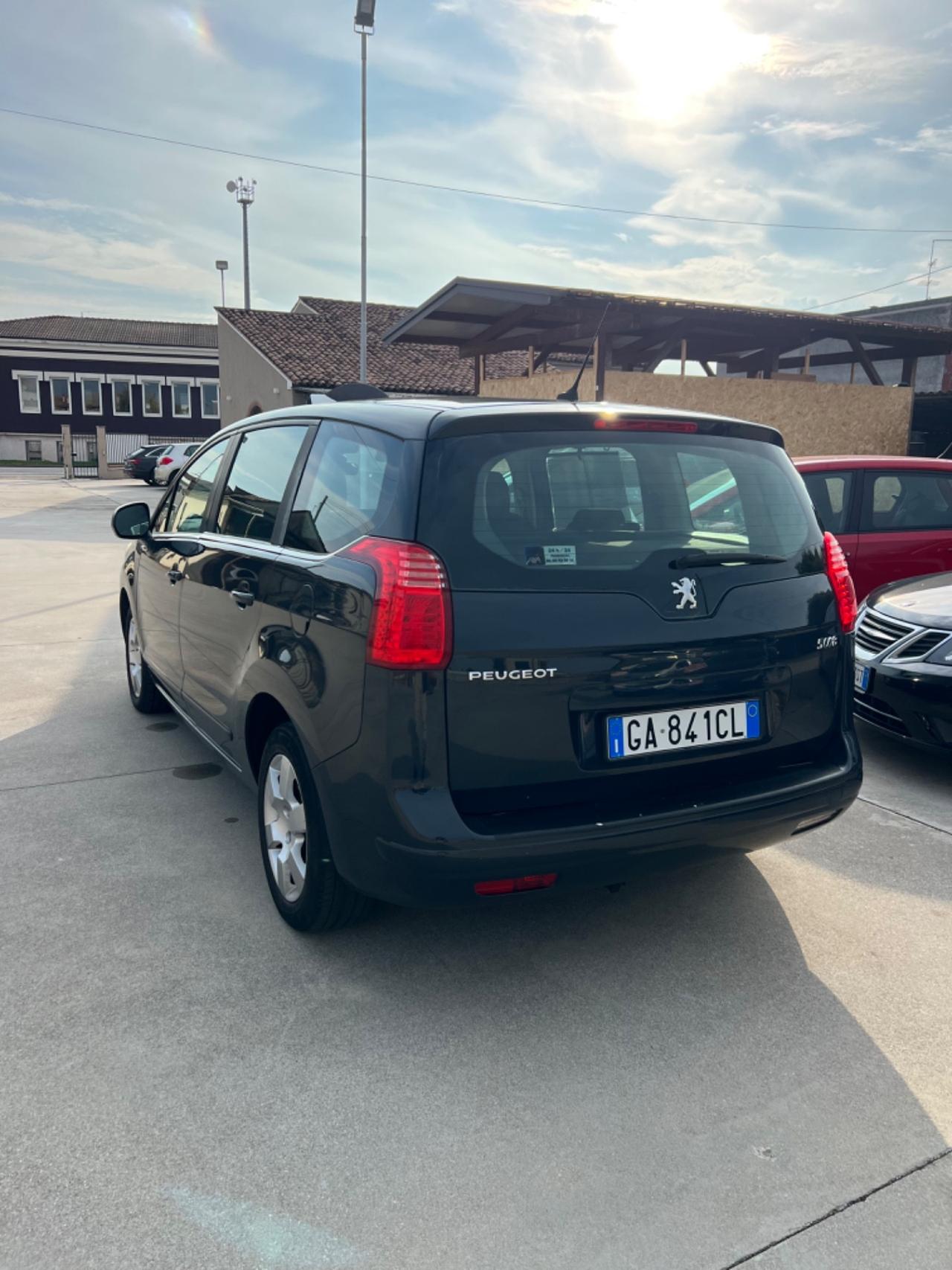 Peugeot 5008 1.6 HDi 112CV Business