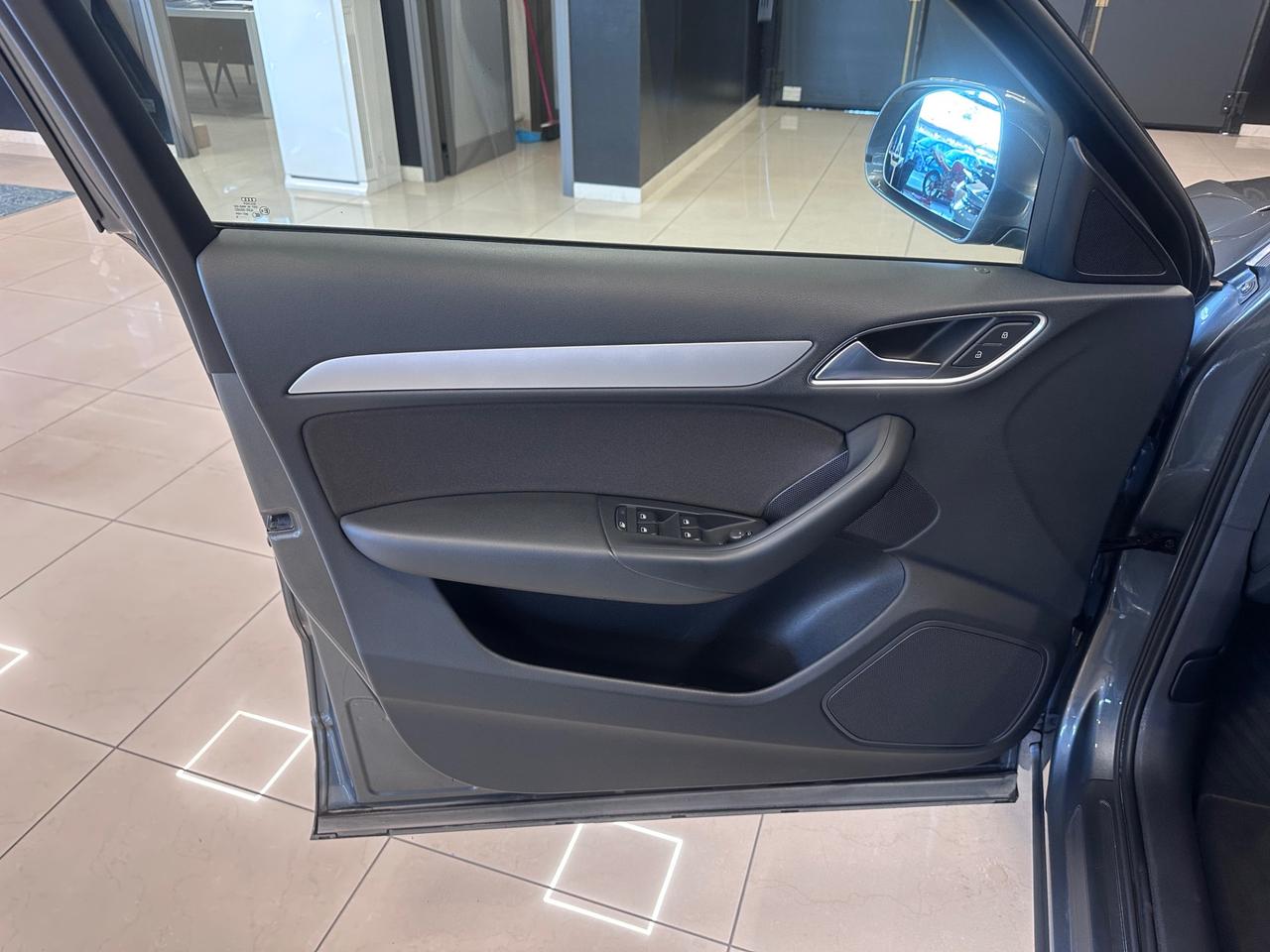 Audi Q3 2.0 tdi Design 150cv