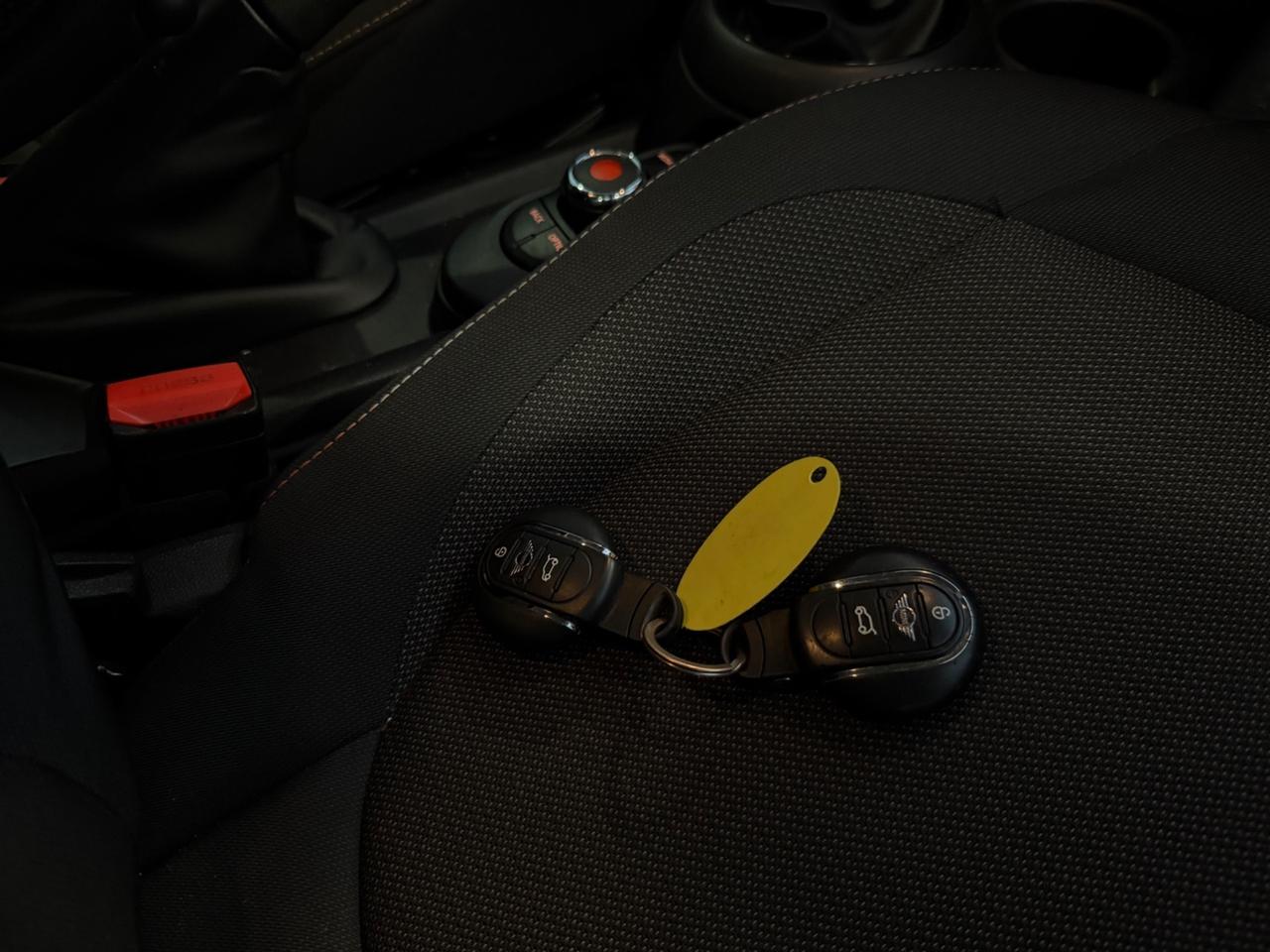 Mini one 1.5 Baker Street 2019 150.000KM