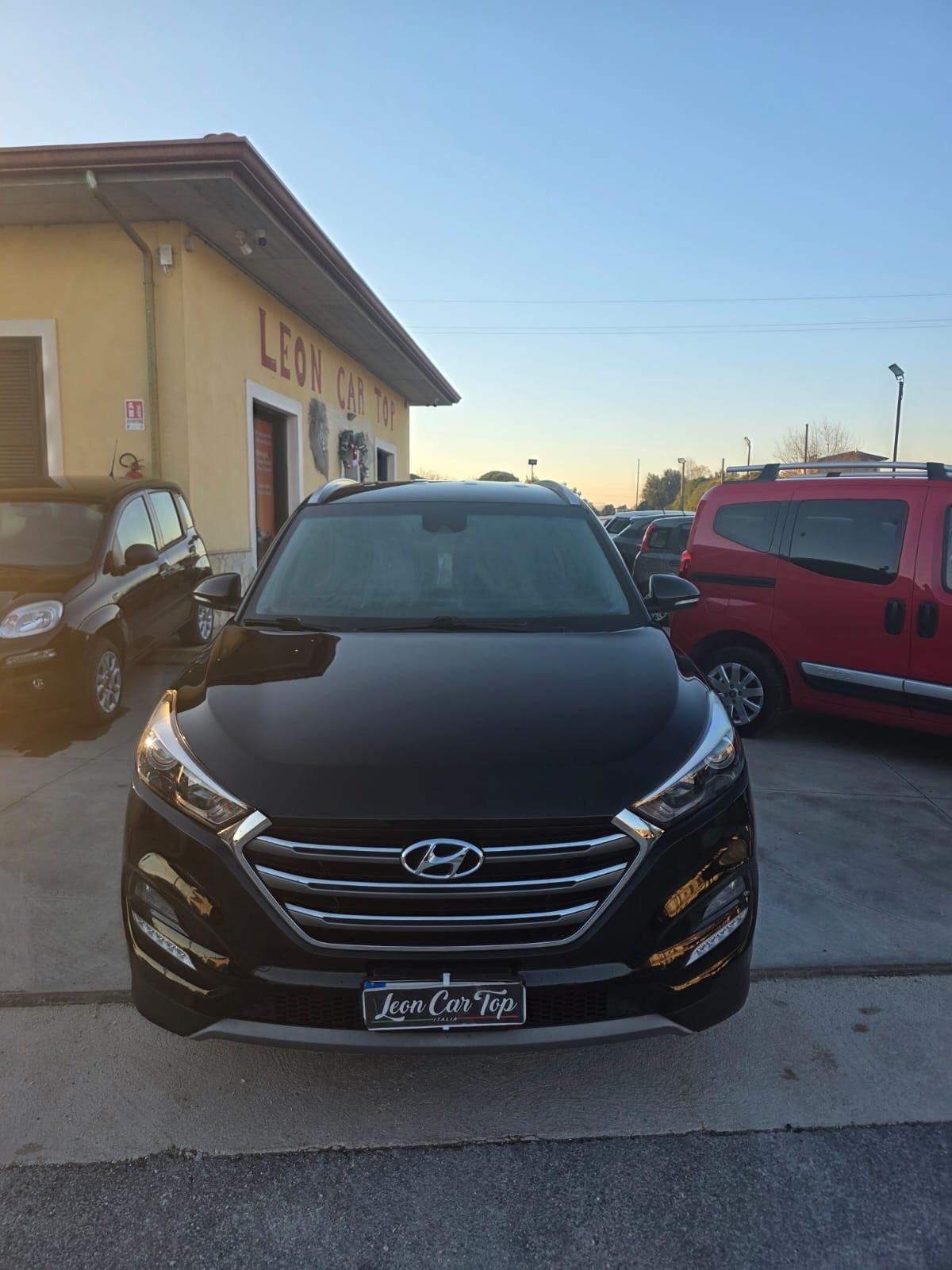 Hyundai Tucson 1.7 CRDi cambio automatico garantita 12 mesi