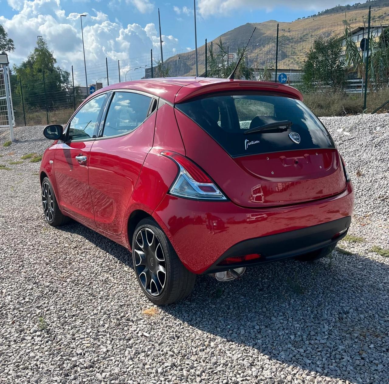 Lancia Ypsilon 1.2 69 CV Platinum
