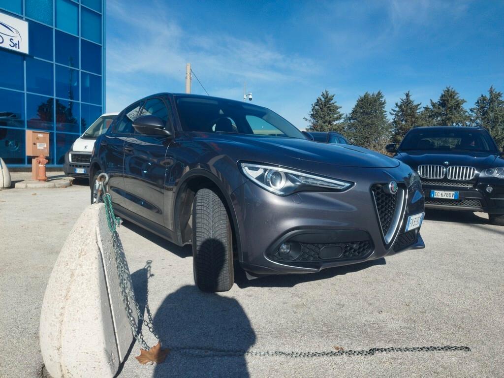 Alfa Romeo Stelvio 2.2 Turbodiesel 210 CV AT8 Q4 Executive