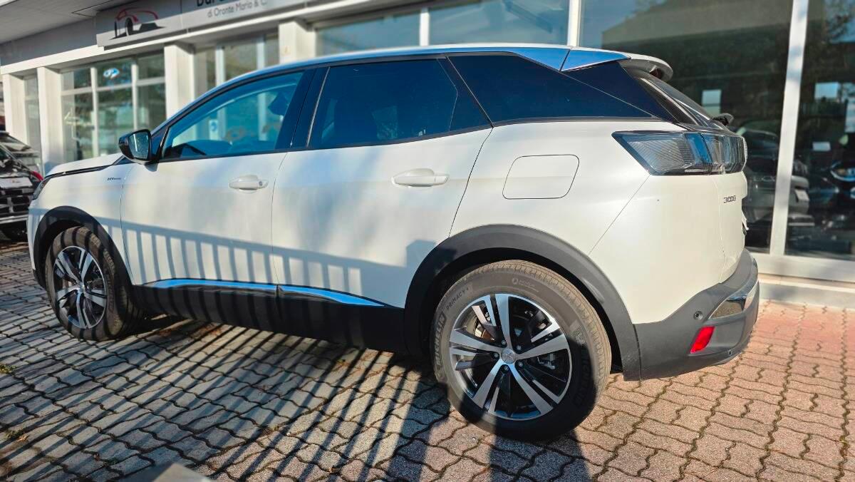 Peugeot 3008 II 1.6 hybrid phev Allure Pack 225cv e-eat8