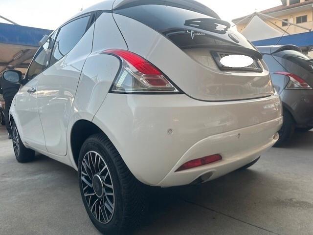 LANCIA YPSILON 10/2016 FULL OPTIONAL