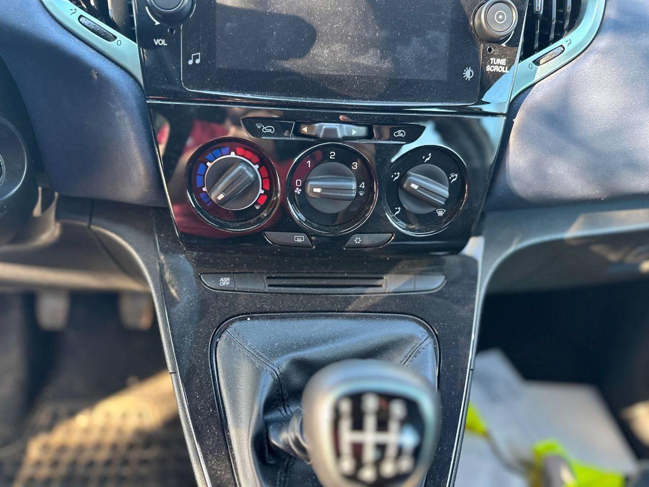 LANCIA Ypsilon III 2021 - Ypsilon 1.0 firefly hybrid Platino s&s 70cv