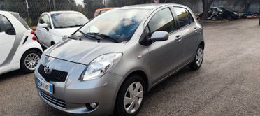 Toyota Yaris 1.0 5 porte