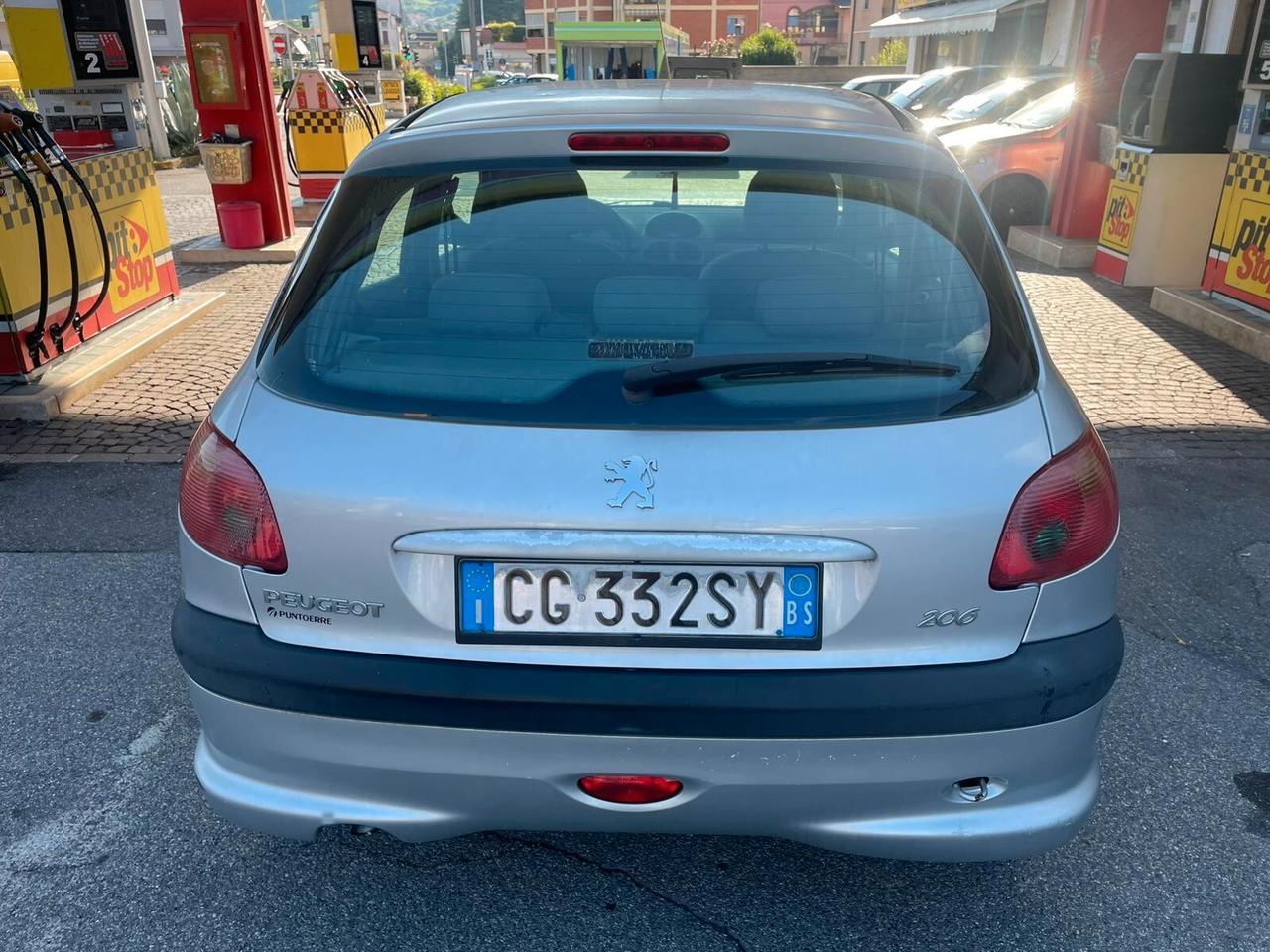 Peugeot 206 1.1 5p. XT