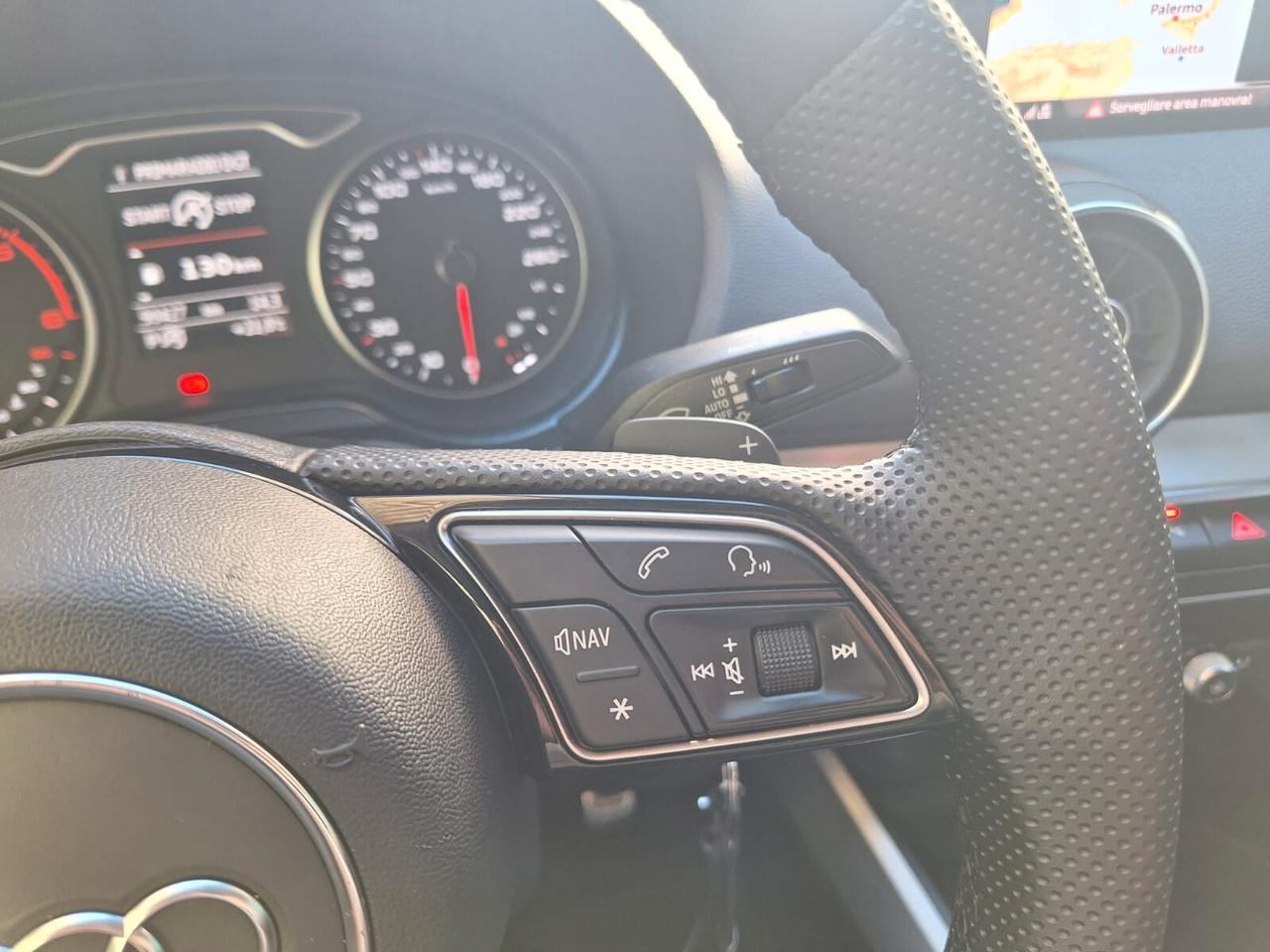 Audi Q2 30 TDI S tronic Identity Black