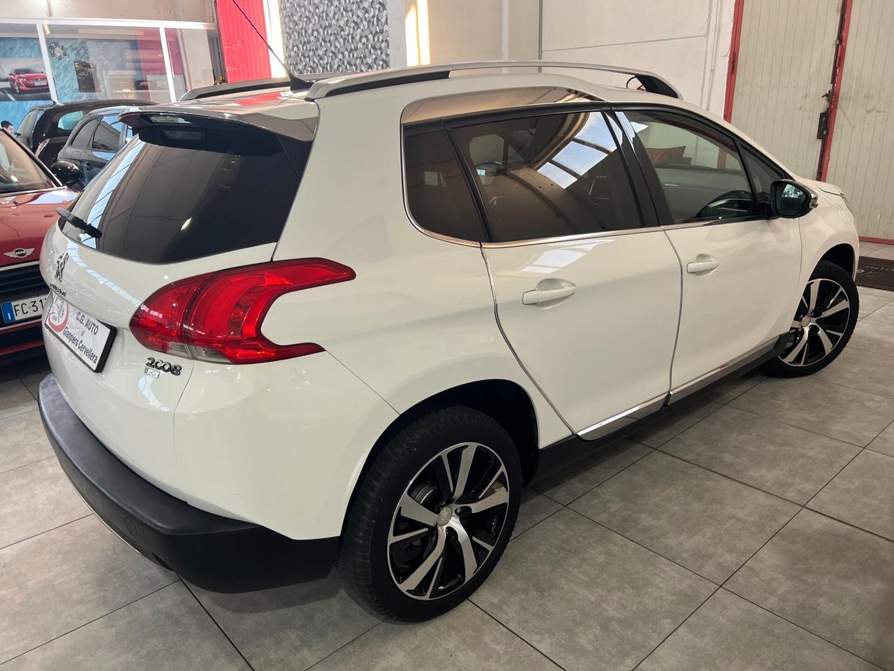 Peugeot 2008 1.6 92 CV - ALLURE - 2014