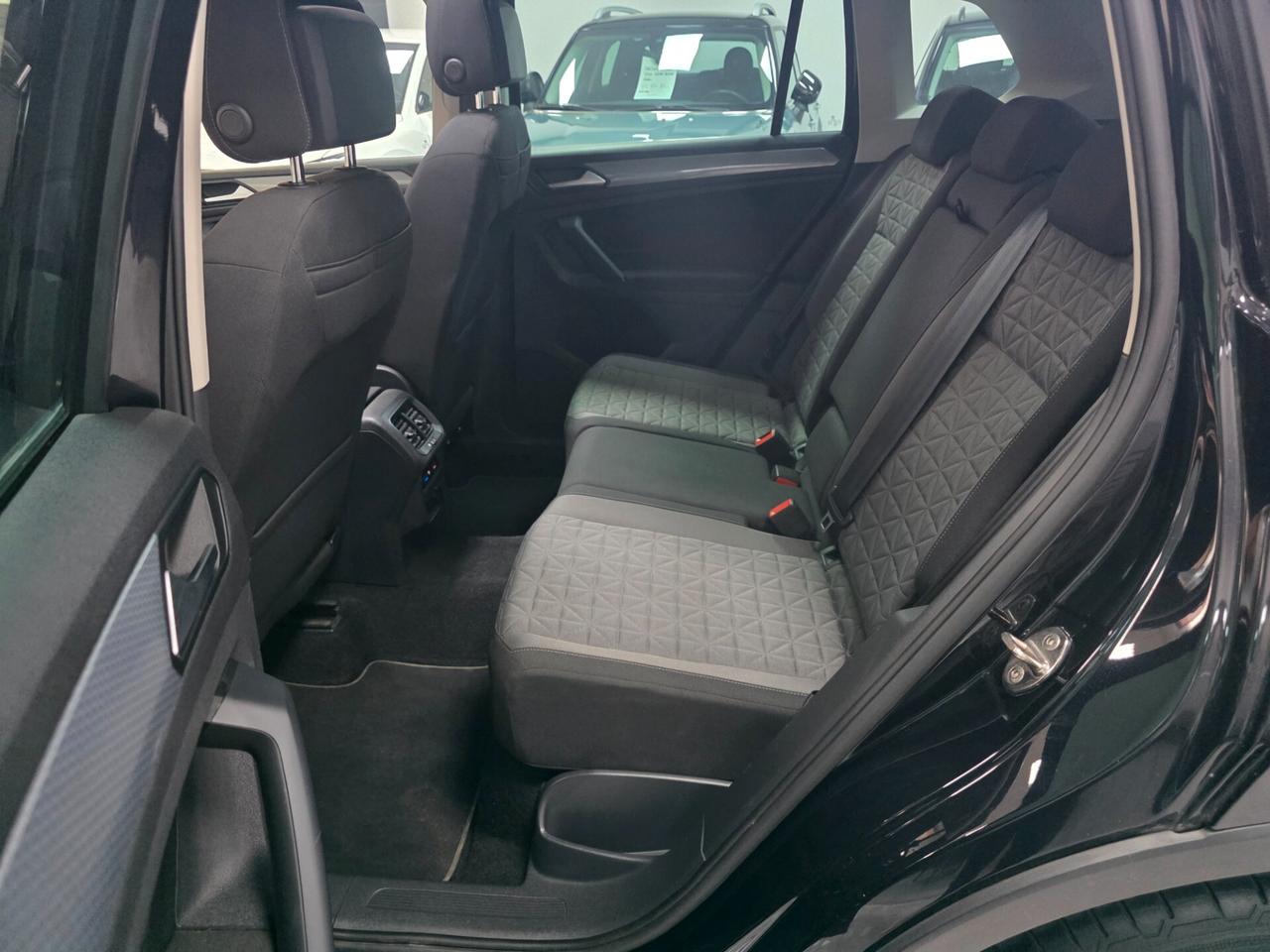 Volkswagen Tiguan 2.0 TDI 150 CV SCR DSG Elegance