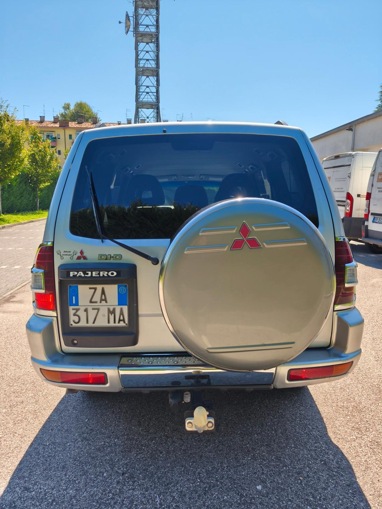 Mitsubishi Pajero 3.2D GANCIO T.R molti lavori fatti