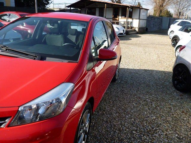 TOYOTA Yaris 1.0 5 porte Lounge