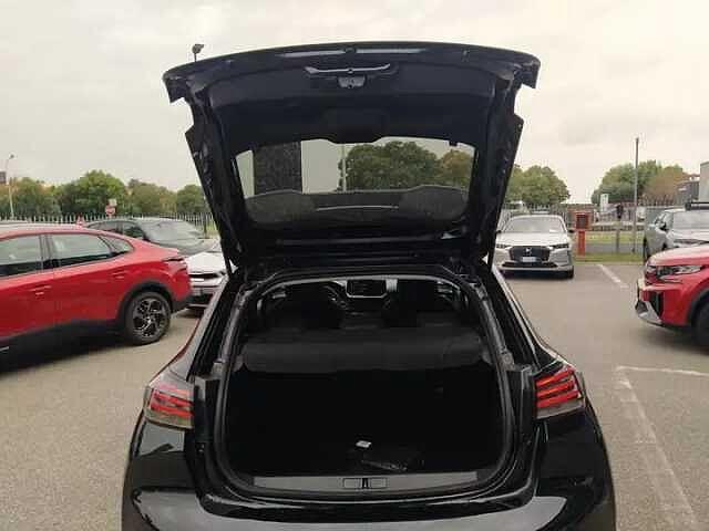 Peugeot 208 1.2 Hybrid 110cv ALLURE + DRIVE ASSIST KM ZERO