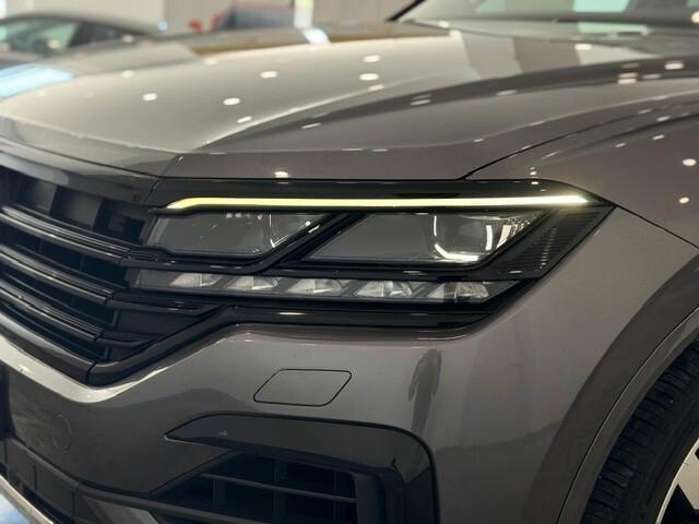 Volkswagen Touareg 3.0 V6 TDI SCR R-LINE