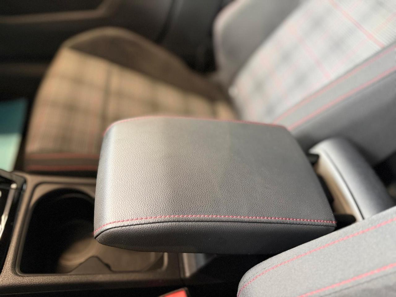 Volkswagen Golf GTI 8 245CV