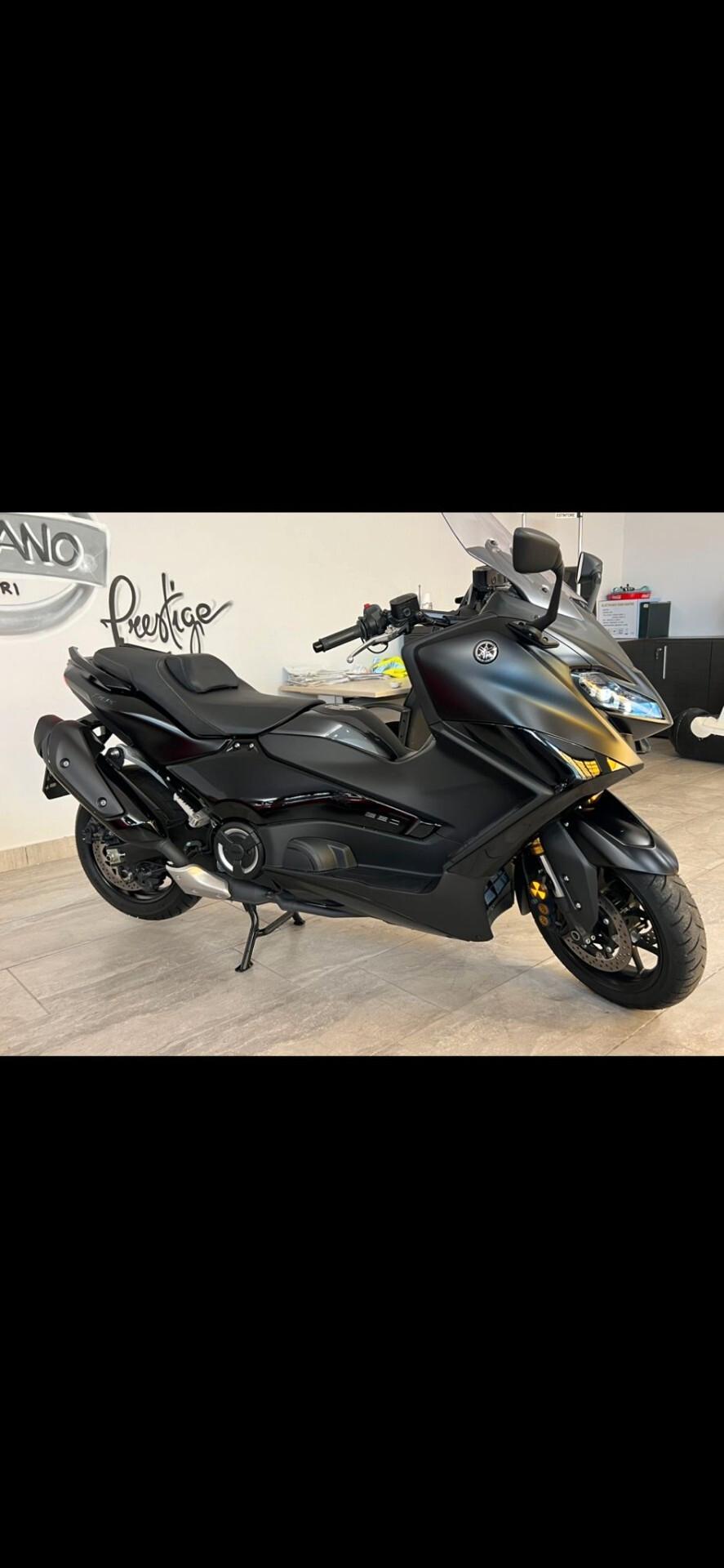 YAMAHA TMAX 560 TECH MAX 0 SINISTRI KM0 2023