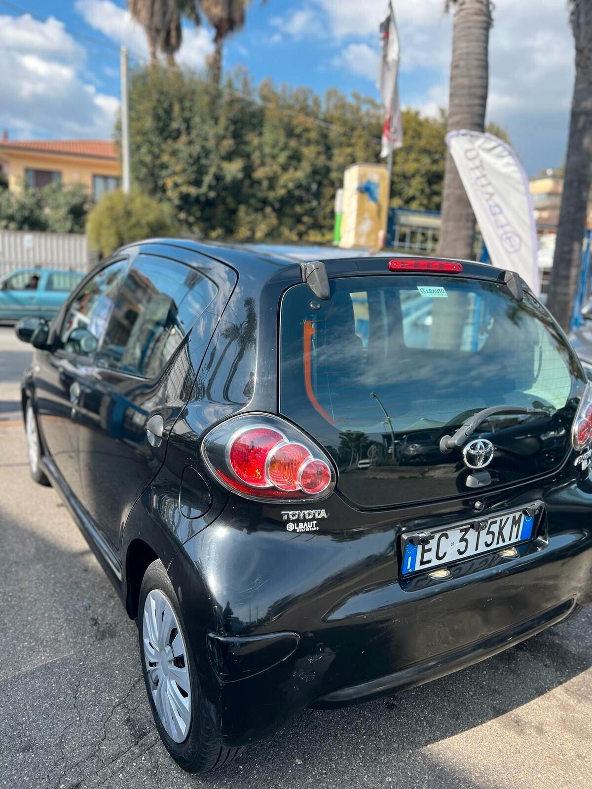 Toyota Aygo 1.0 12V VVT-i 3 porte Now Connect