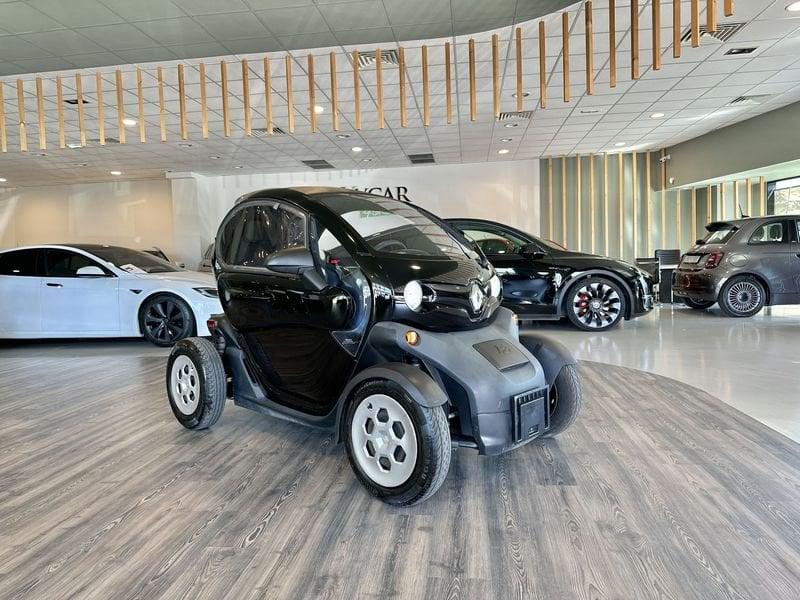 Renault Twizy Versione 45 Guida a partire dai 14 anni di età Batteria di proprietà