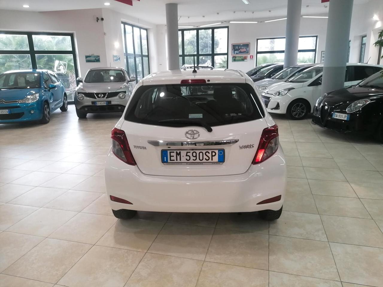 Toyota Yaris 1.0 5 P(NEOPATENTATI)