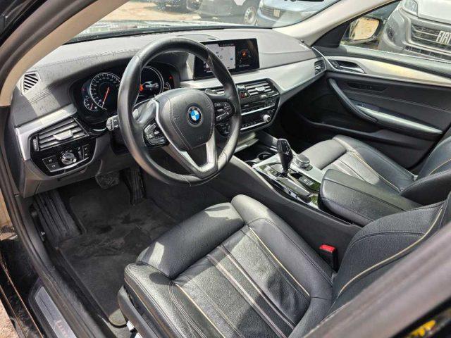 BMW 520 Serie 5(G30/31/F90) - d Luxury
