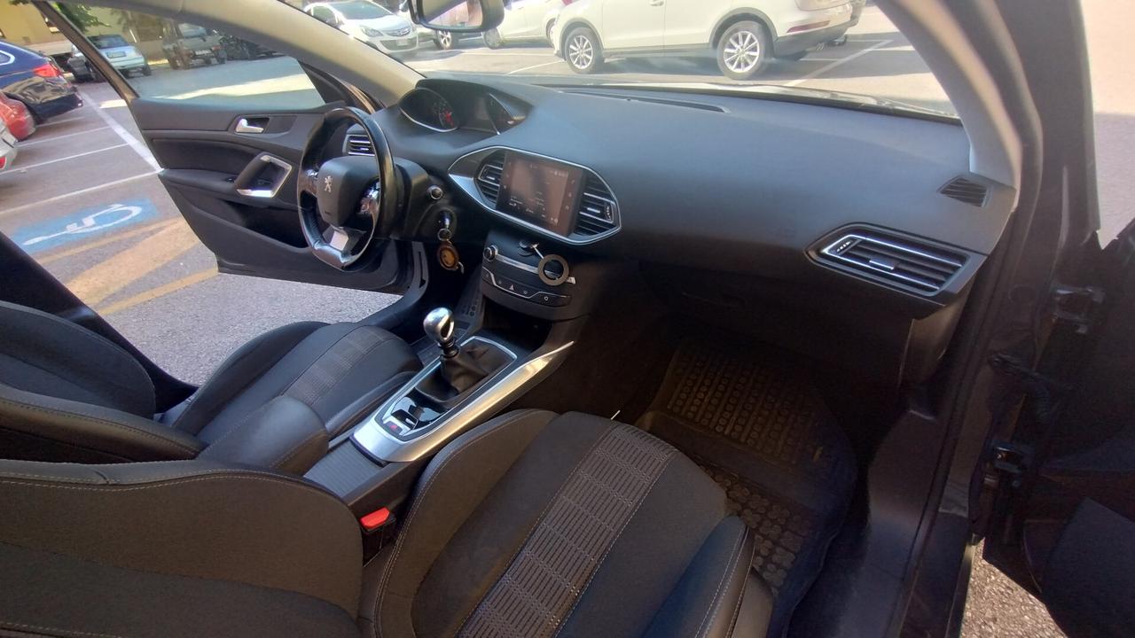 Peugeot 308 BlueHDi 130 S&S SW Allure
