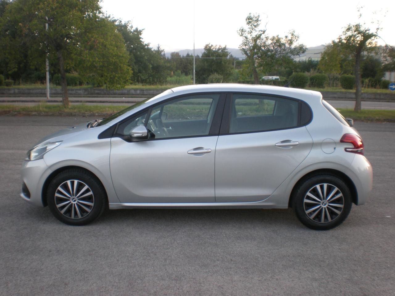 Peugeot 208 restyling 1.6 td, eccellente