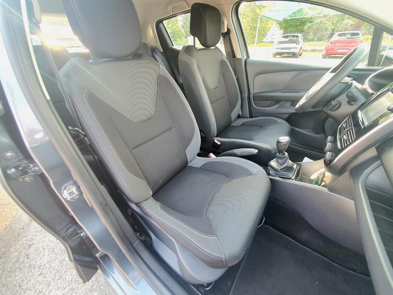 Renault Clio 1.2 75 CV 5 porte Duel
