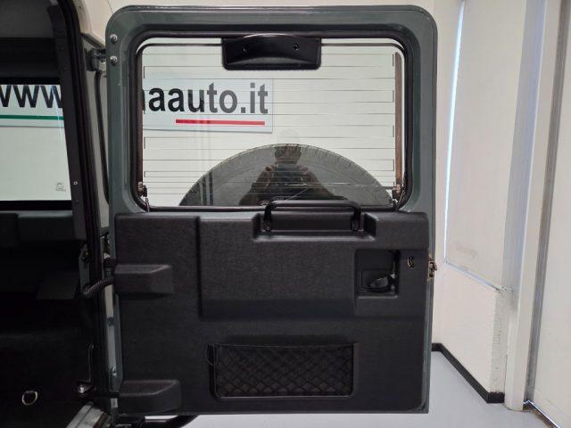 LAND ROVER Defender 110 2.4 TD4 SE DA AMATORE