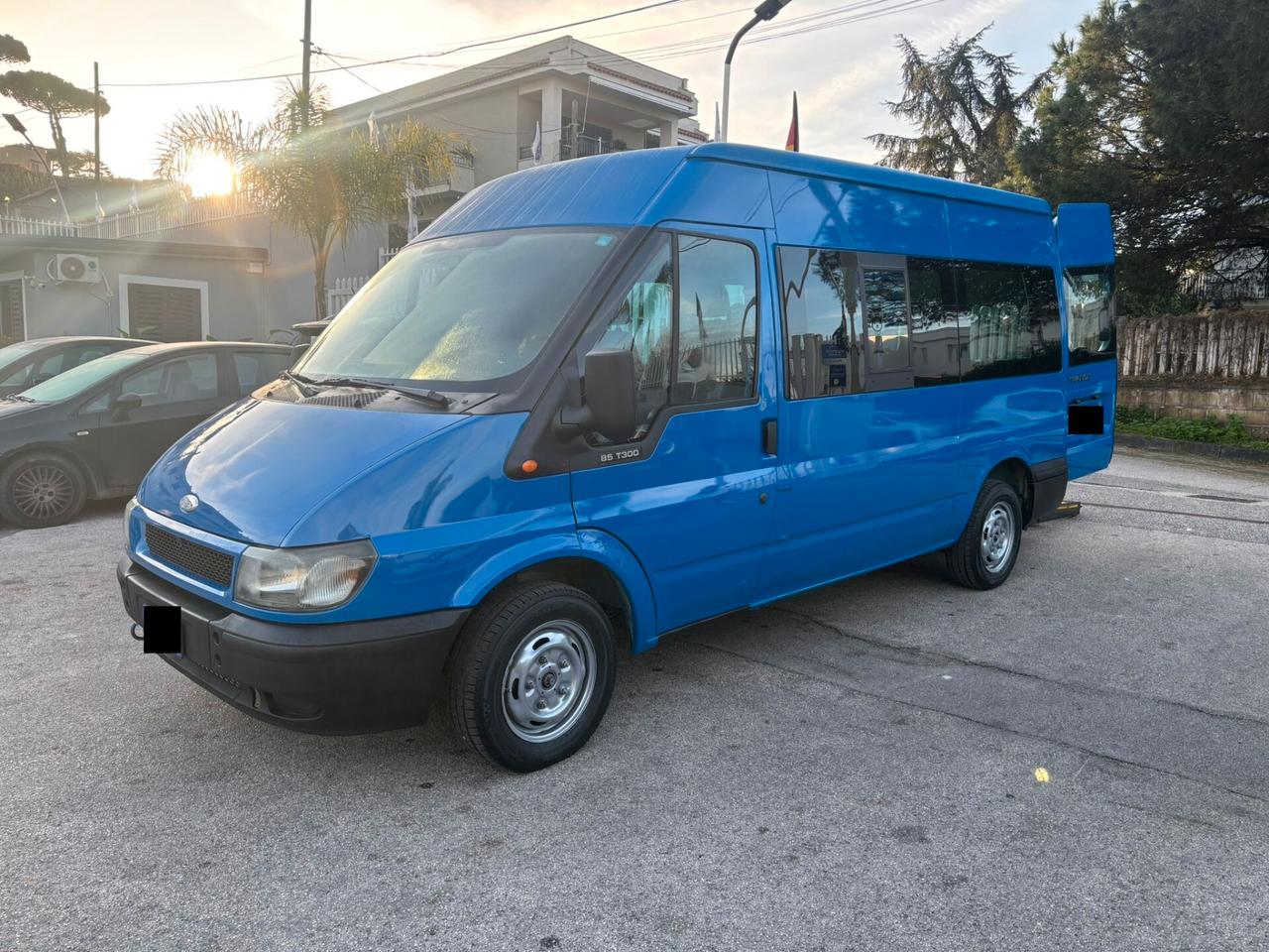 Ford Transit/Tourneo/Bus Transit 2.0 TD Con Pedana Trasporto Disabili