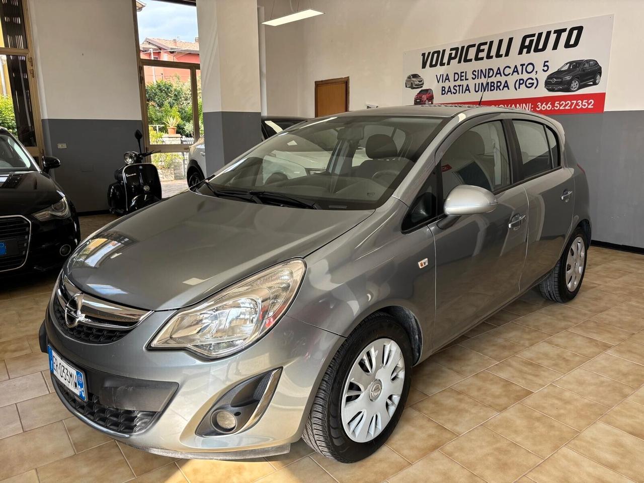 OPEL CORSA ANNO 2013 BZ GPL ADATTA NEOPATENTATI KM 72 MILA