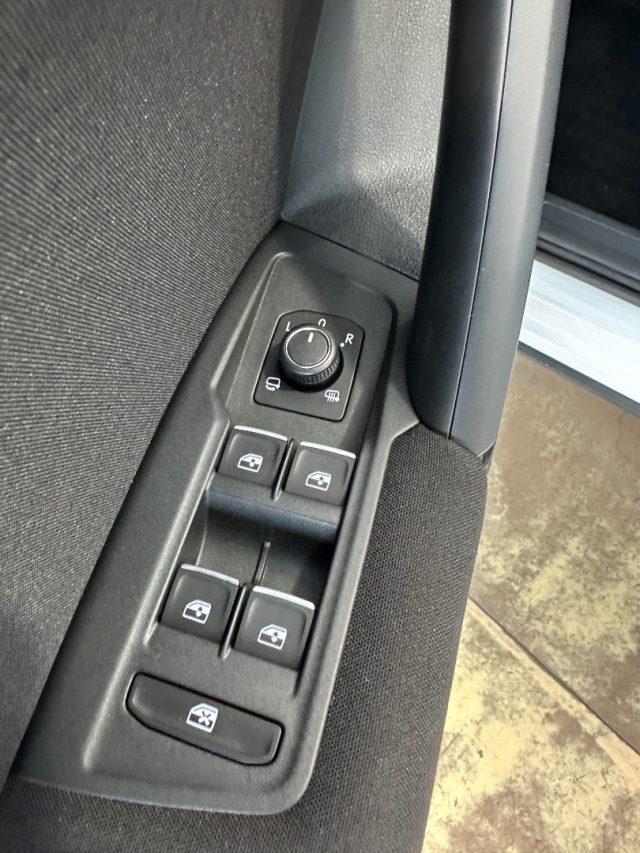 VOLKSWAGEN Tiguan 1.6 TDI SCR Business BMT - Carplay - Unico Proprie
