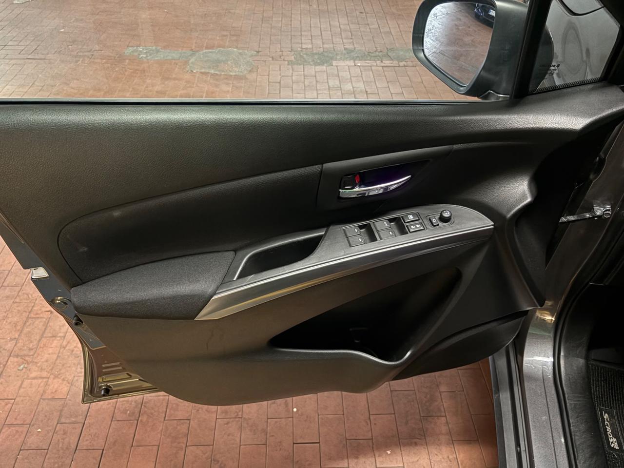 Suzuki S-Cross 1.4 Hybrid Top+