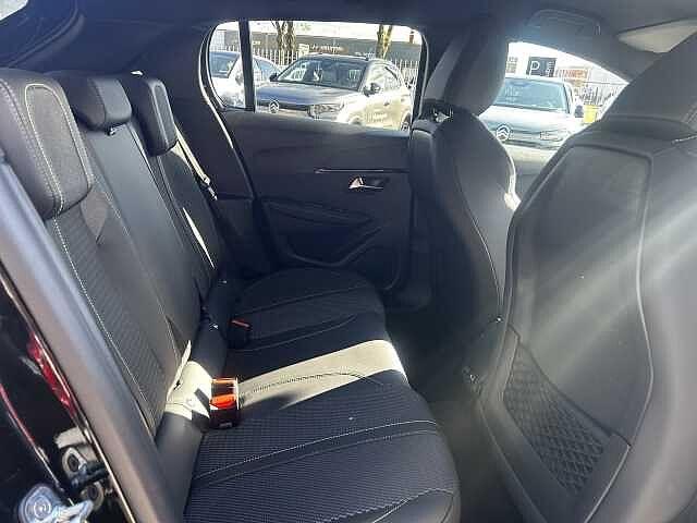 Peugeot 208 1.2 Hybrid 100cv E-DCS6 GT + NAVI KM ZERO